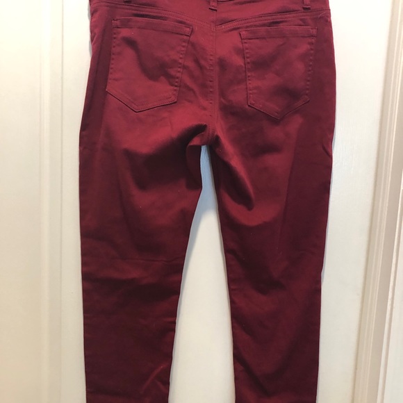 Nygard stretch new never worn. Size 12 beautiful burgundy colour - Picture 3 of 3